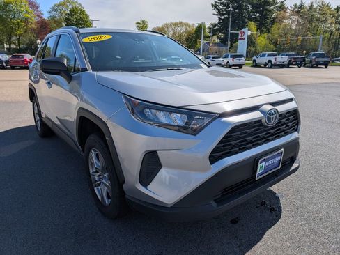 Used 2022 Toyota RAV4 LE AWD/4WD image 7
