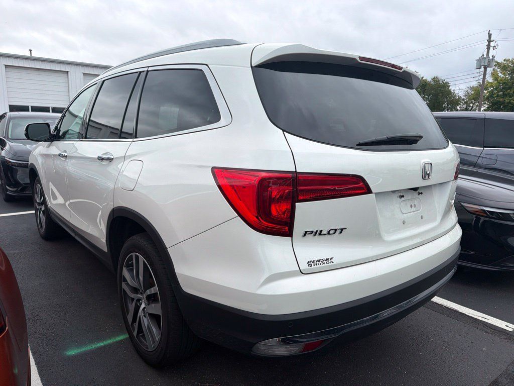 Used 2018 Honda Pilot Elite image 2