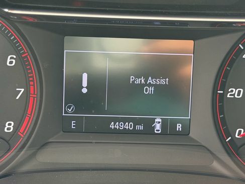 Used 2021 Chevrolet TrailBlazer RS w/ Sun and Liftgate Package FWD image 22