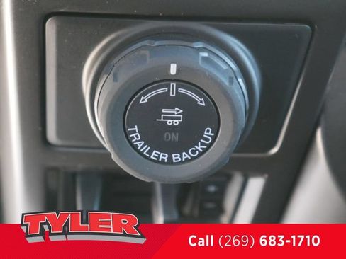 Used 2018 Ford F150 XLT w/ Equipment Group 302A Luxury AWD/4WD image 28