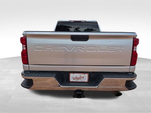 Used 2022 Chevrolet Silverado 2500 W/T w/ WT Convenience Package AWD/4WD image 4