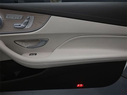 Used 2018 Mercedes-Benz E 400 E 400 image 26