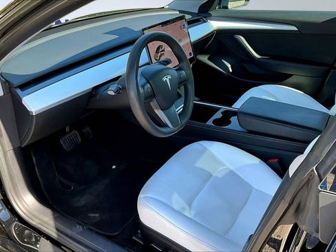 Used 2021 Tesla Model 3 Long Range image 17
