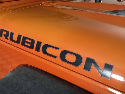 Used 2015 Jeep Wrangler Unlimited Rubicon image 38