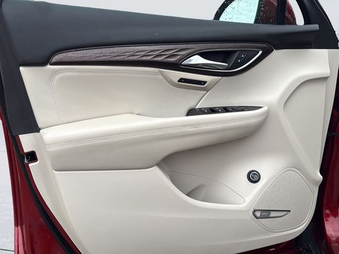 Used 2023 Buick Envision Avenir AWD/4WD image 16