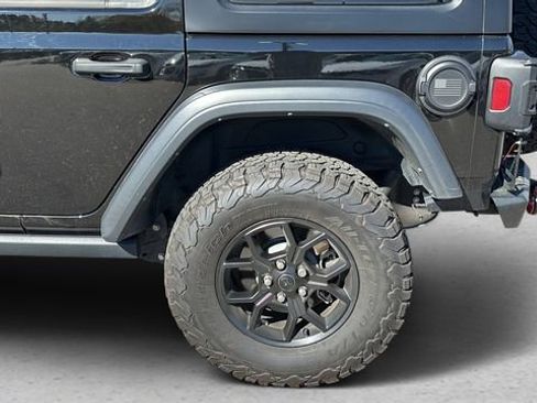 Used 2024 Jeep Wrangler Willys image 32