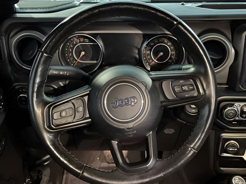 Used 2022 Jeep Gladiator Sport AWD/4WD image 13