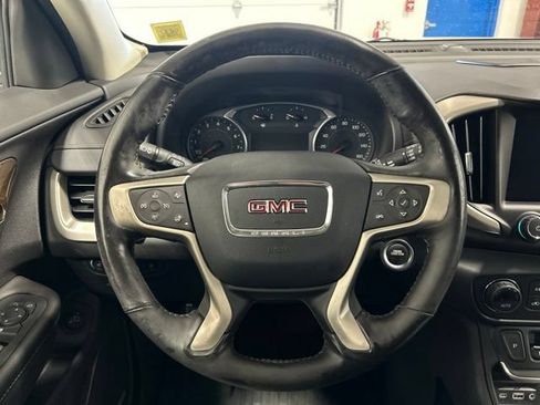 Used 2020 GMC Terrain Denali w/ Denali Premium Package AWD/4WD image 15