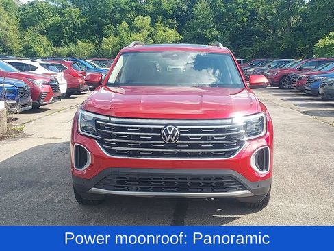 Used 2024 Volkswagen Atlas SEL AWD/4WD image 2