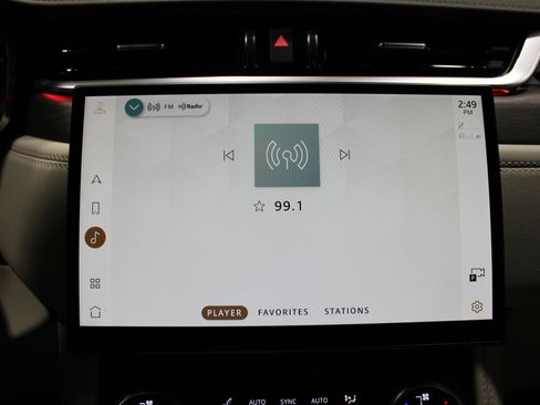 Used 2022 Jaguar F-PACE S image 15