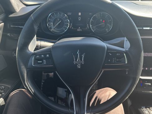 Used 2022 Maserati Quattroporte Modena Q4 AWD/4WD image 19