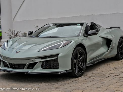 Used 2024 Chevrolet Corvette E-Ray image 3