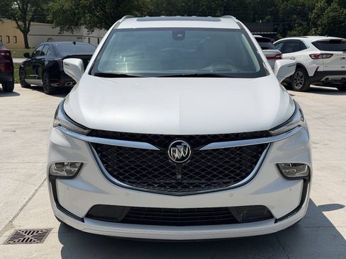 Used 2023 Buick Enclave Avenir w/ Avenir Technology Package AWD/4WD image 2
