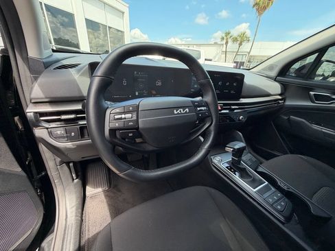 Certified 2026 Kia Sportage LX FWD image 17
