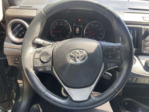 Used 2018 Toyota RAV4 SE w/ Power Extra Value Package FWD image 19