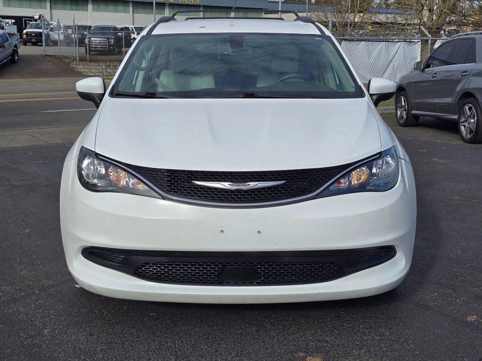 Used 2021 Chrysler Voyager Lxi FWD image 8