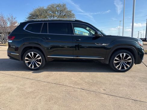 Used 2022 Volkswagen Atlas SEL Premium image 8