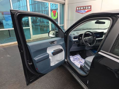 New 2025 Ford Maverick XLT w/ XLT Luxury Package image 12