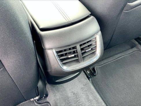 Used 2022 Chevrolet Malibu LT FWD image 36