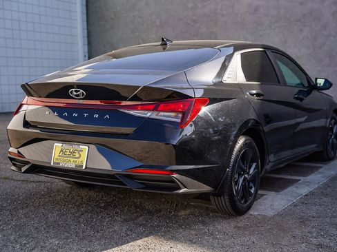 Certified 2023 Hyundai Elantra SEL image 10