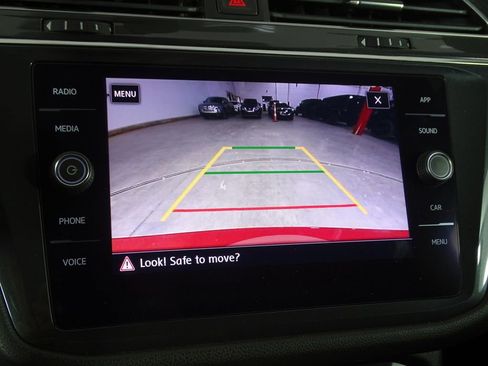 Used 2019 Volkswagen Tiguan SE image 8