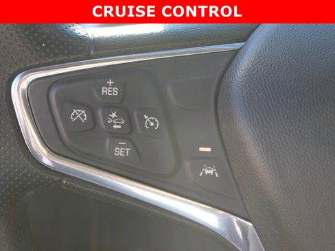 Used 2020 Chevrolet Equinox LT image 16