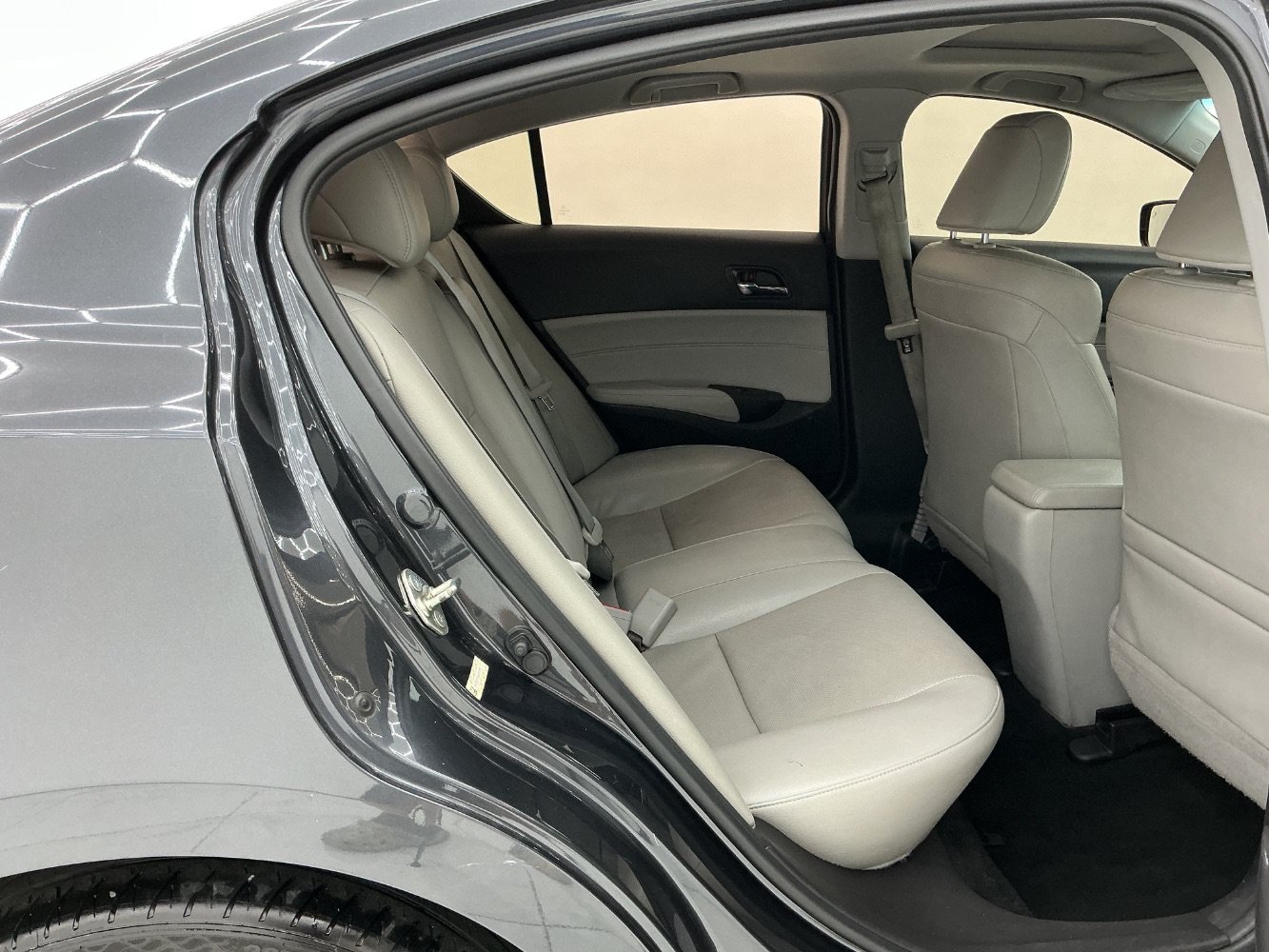 Used 2016 Acura ILX w/ Premium Package FWD image 21
