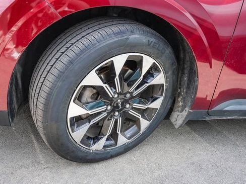 Certified 2024 Kia Carnival EX FWD image 6