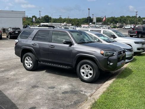 Used 2021 Toyota 4Runner SR5 Premium AWD/4WD image 2