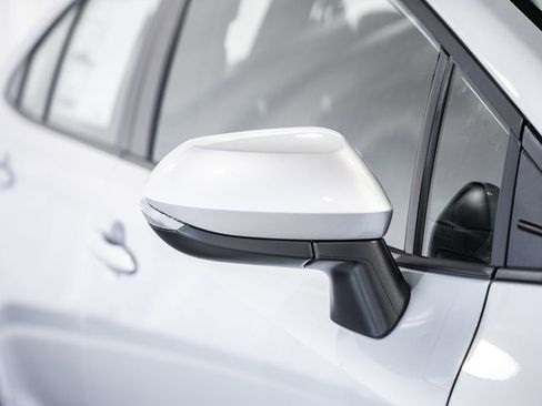 New 2026 Toyota Corolla SE image 12