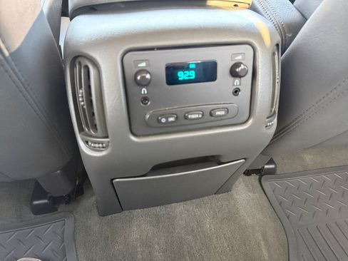 Used 2004 GMC Sierra 1500 SLT w/ Off-Road Package AWD/4WD image 18