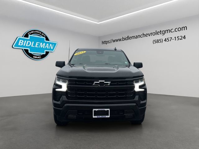 Used 2023 Chevrolet Silverado 1500 RST w/ Z71 Off-Road Package AWD/4WD image 2