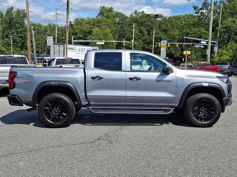 Used 2026 Chevrolet Colorado Trail Boss AWD/4WD image 7