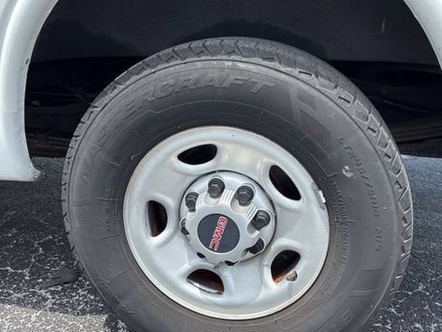 Used 2019 GMC Savana 2500 w/ Driver Convenience Package RWD image 12