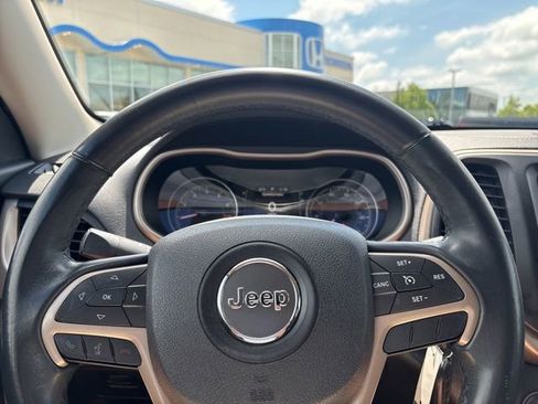 Used 2014 Jeep Cherokee Latitude FWD image 13