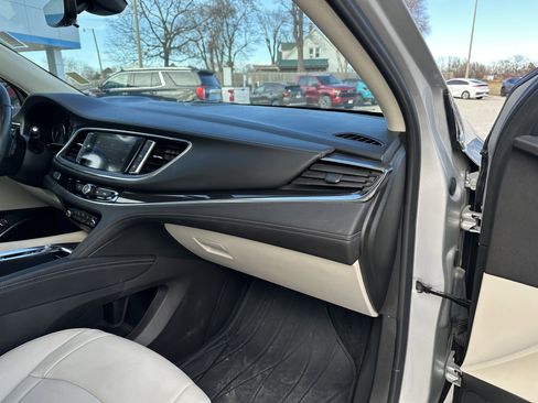 Used 2022 Buick Enclave Premium w/ Experience Buick Package image 43