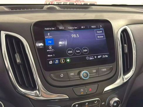 Used 2024 Chevrolet Equinox LT image 18