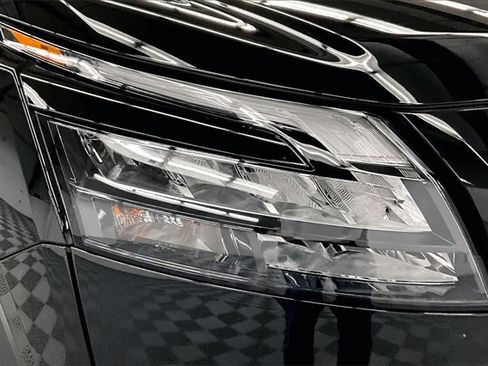 New 2025 Nissan Pathfinder Platinum image 14