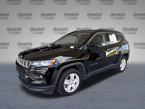 Used 2022 Jeep Compass Latitude AWD/4WD image 4