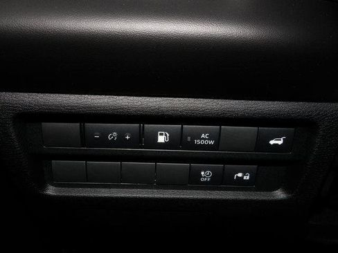 New 2025 Mitsubishi Outlander SEL image 29