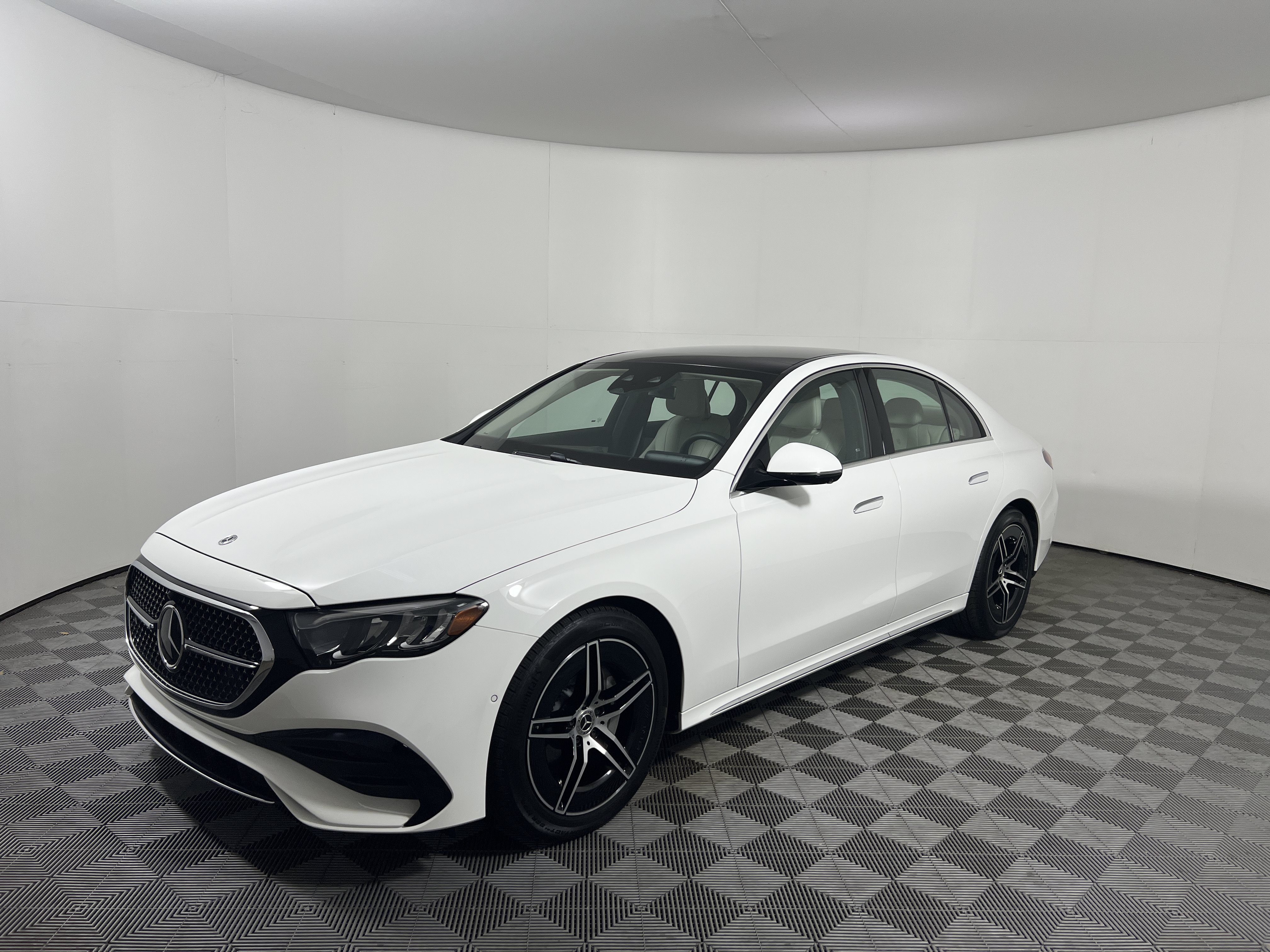 Certified 2026 Mercedes-Benz E 350 4MATIC Sedan image 9