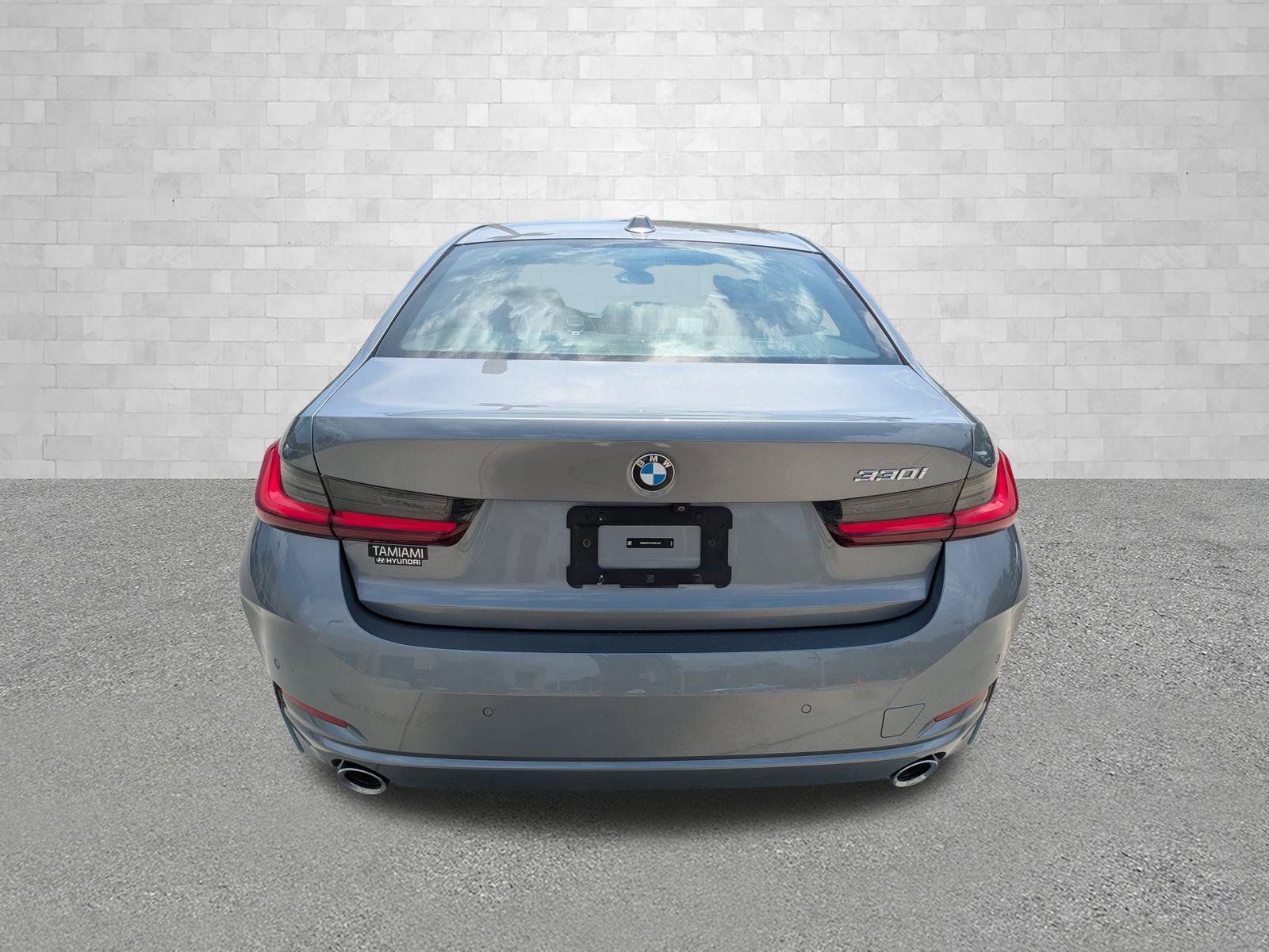 Used 2023 BMW 330i Sedan w/ Driving Assistance Package RWD image 3