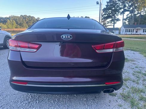 Used 2017 Kia Optima LX w/ Option Group 014 image 4