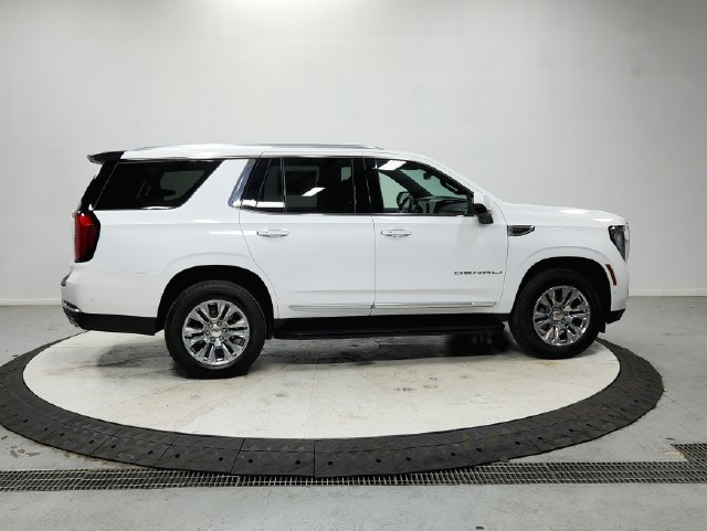 Used 2025 GMC Yukon Denali RWD image 9