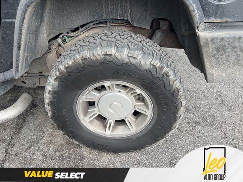 Used 2004 HUMMER H2 w/ Preferred Equipment Group image 10