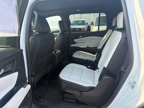 Certified 2026 Chevrolet Traverse High Country AWD/4WD image 31