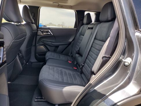 New 2026 Mitsubishi Outlander SE AWD/4WD image 9