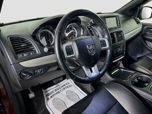 Used 2018 Dodge Grand Caravan GT image 9