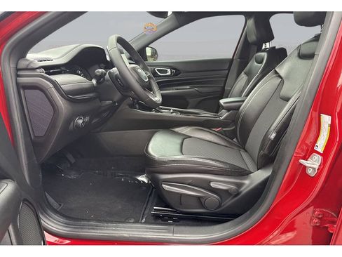 Used 2023 Jeep Compass Altitude image 14