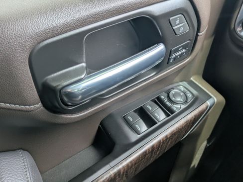 Used 2022 GMC Sierra 2500 Denali w/ Denali Ultimate Package AWD/4WD image 25